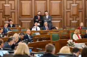 Saeimas deputāti septembrī kompensācijās saņēmuši teju 26 000 eiro