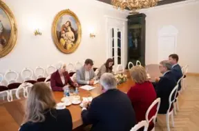 Saeimas priekšsēdētāja Daiga Mieriņa: Latvijas slimnīcas cieš no apdalīšanas un prasa sistēmas sakārtošanu