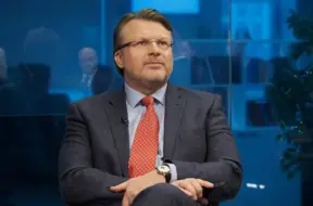 Šleseram nāves draudus izteikušais vīrietis ārstniecības iestādē, policija turpina izmeklēšanu