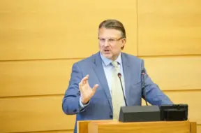 Šlesers cer uz Rinkēviča nomināciju premjera amatam; aicina partijas uz sadarbību