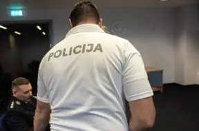 Šokējošs atradums Rēzeknes novadā: atrasti 100 kg zemē ieraktu narkotiku un liels daudzums cigarešu