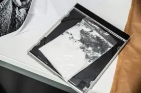 Somijā atklāj organizētu noziedzīgu grupējumu narkotiku apritē; kurjeri aizturēti arī Latvijā