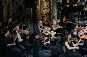 Steidzieties: izcilais franču diriģents Žans Kristofs Spinozi divas dienas diriģēs LNSO