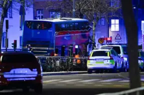 Stokholmas centrā autobuss iebrauc cilvēku pūlī – vairāki bojāgājušie un ievainotie