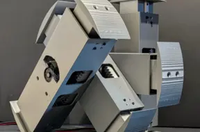 TARS3D: Kā filmas "Interstellārs" robota TARS atveids maina robotikas ainavu