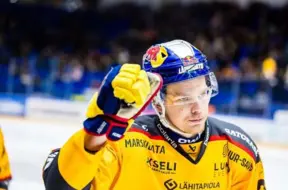 Talantīgais hokejists Alberts Šmits pagarinājis līgumu ar Somijas "Jukurit" līdz 2028. gadam