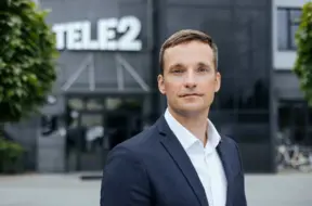 Tele2 Latvijā mainās vadība: Valdi Vancoviču nomaina finanšu direktors Arnis Priedītis