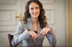 Tiesībsardze Karina Palkova jaunajā amatā sāk ar 30 000 eiro uzkrājumu un īpašumiem