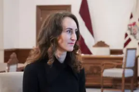 Tiesībsardze Palkova jaunajā amatā sāk ar iespaidīgu 30 000 eiro uzkrājumu