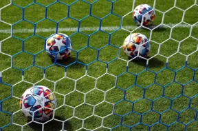 Traģēdija Serbijas futbola laukumā: Spēles laikā miris "Radnički 1923" galvenais treneris Mladens Žižovičs