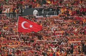 Turcijas futbolu satricina totalizatoru skandāls: 102 spēlētājiem piemēroti pagaidu aizliegumi