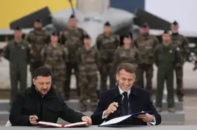Ukraina un Francija paraksta vēsturisku vienošanos par 100 "Rafale" iznīcinātājiem un pretgaisa aizsardzības sistēmām
