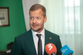 VDD rosina kriminālvajāšanu pret domes deputātu Alekseju Rosļikovu par naida kurināšanu