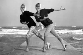 Vācijas leģendārie dvīņi Kesleres izdarījuši kopīgu pašnāvību 89 gadu vecumā