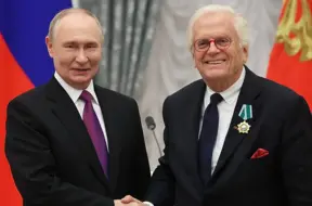 Vācu pianists Justus Francs saņem Krievijas Draudzības ordeni, izraisot plašas diskusijas