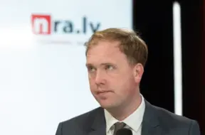 Valainis kritizē Rīgas pašvaldības uzņēmumus: "Sēžam uz mīksta spilvena"