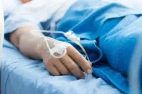 Valsts kontrole: Slimnīcu finansēšanā netaisnība un sistēmiski trūkumi kavē kvalitatīvu aprūpi