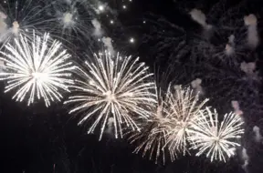 Valsts svētkos uguņošana būs vērojama Ventspilī, Jūrmalā un Ogrē