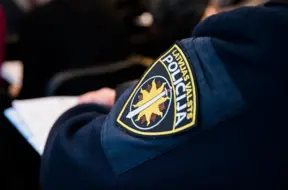 Vardarbība pret tuviniekiem Latvijā: policija nesaista ziņošanas pieaugumu ar Stambulas konvenciju