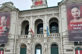 «Viss par Ievu»: Jaunība, karjera un novecošana Nacionālā teātra jaunajā iestudējumā