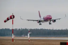 Wizz Air samazina izaugsmes prognozes dzinēju problēmu dēļ