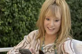 Zapašņijs pieprasa atņemt Allai Pugačovai tautas mākslinieces godu par attieksmi pret dzimteni