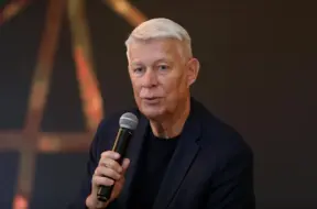 Zatlers: Kampaņa pret Avenu ir pārvērtusies par iekšpolitisku instrumentu, Latvijai trūkst juridisko argumentu