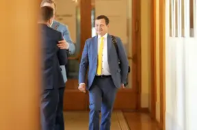 Zemkopības ministrs vēršas Ģenerālprokuratūrā par atbalstu kokrūpniekiem