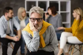 Zinātnieki atklāj jaunu, negaidītu faktoru, kas paaugstina demences risku