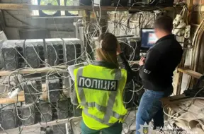 Žitomiras pievārtē atklāta nelegāla kriptofarma: Enerģētikas nozarei nodarīti gandrīz 2,3 miljonu UAH zaudējumi