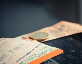 Ryanair vairs nepieņem papīra iekāpšanas kartes – ko darīt?