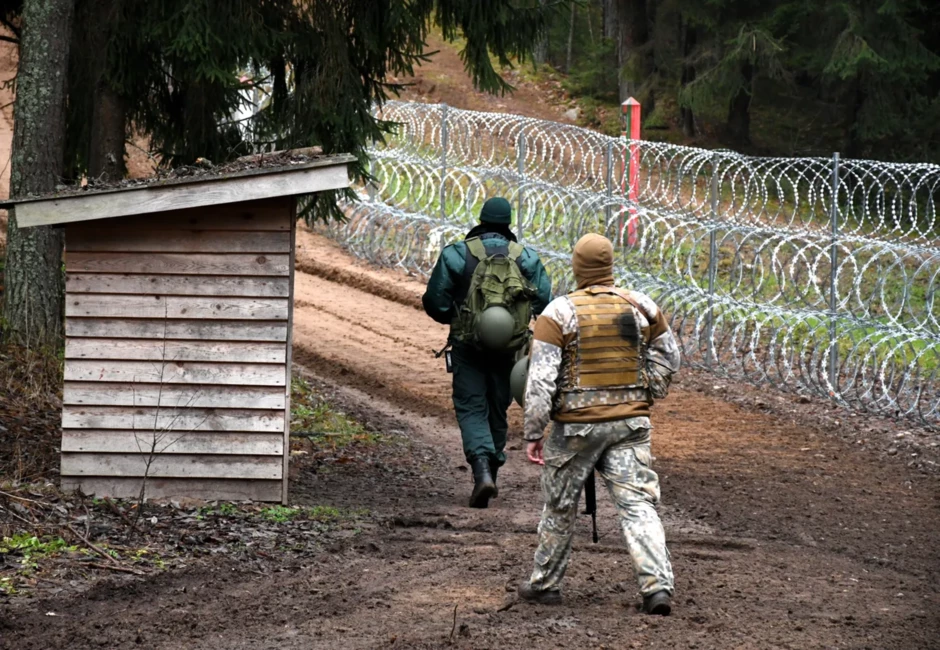 Aizturēts nelegālo imigrantu pārvadātājs Krāslavas novadā: Robežsardze turpina stingru cīņu ar hibrīdapdraudējumu uz Austrumu robežas