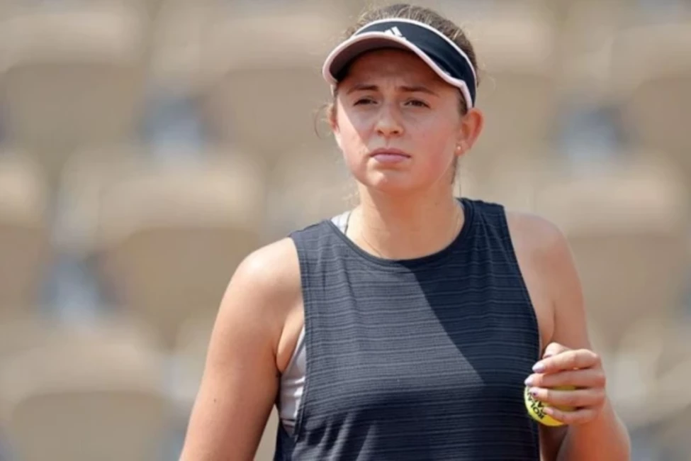 Aļona Ostapenko Īstbornas turnīrā: Titula cerības sākas pret Sonay Kartal