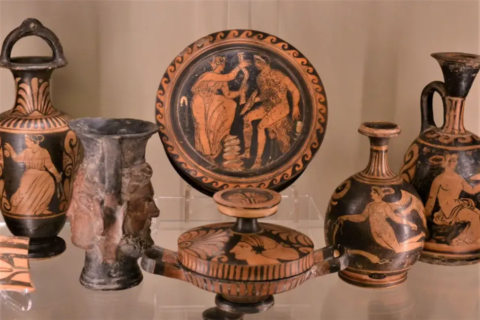 Antīkās literatūras simpozijs un Aristofana "Putnu" performance Rīgā