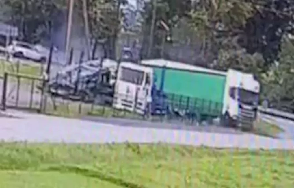Apokalipse Bauskas Šosejas Pievārtē: "Volvo" Šofera Pārgalvība izsauc masīvu sadursmi un šokē visu Latviju