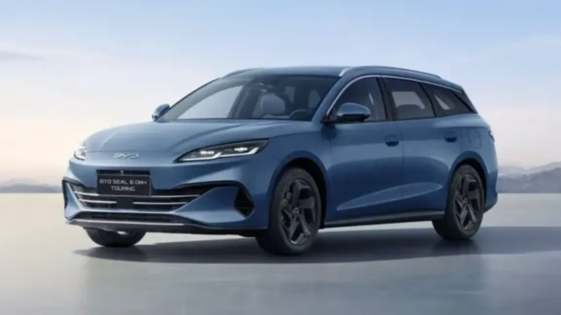 BYD SEAL 6 DM-i: Latvijā nonācis jaudīgs hibrīds ar 1505 km sniedzamību
