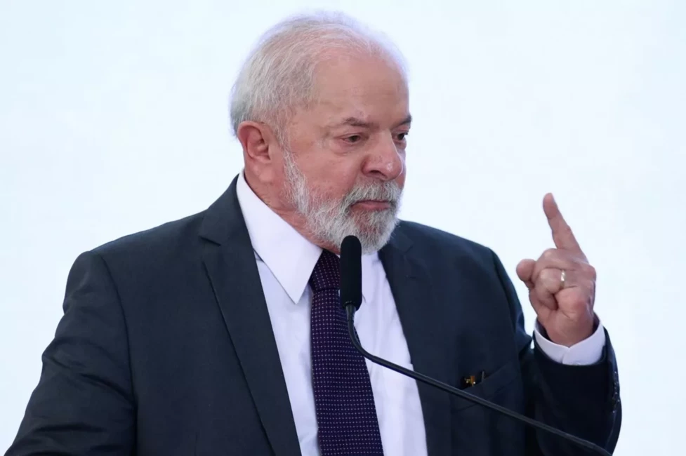 Brazīlija sola atbildēt uz ASV muitas tarifiem: Trampa draudi satricina kafijas tirgu