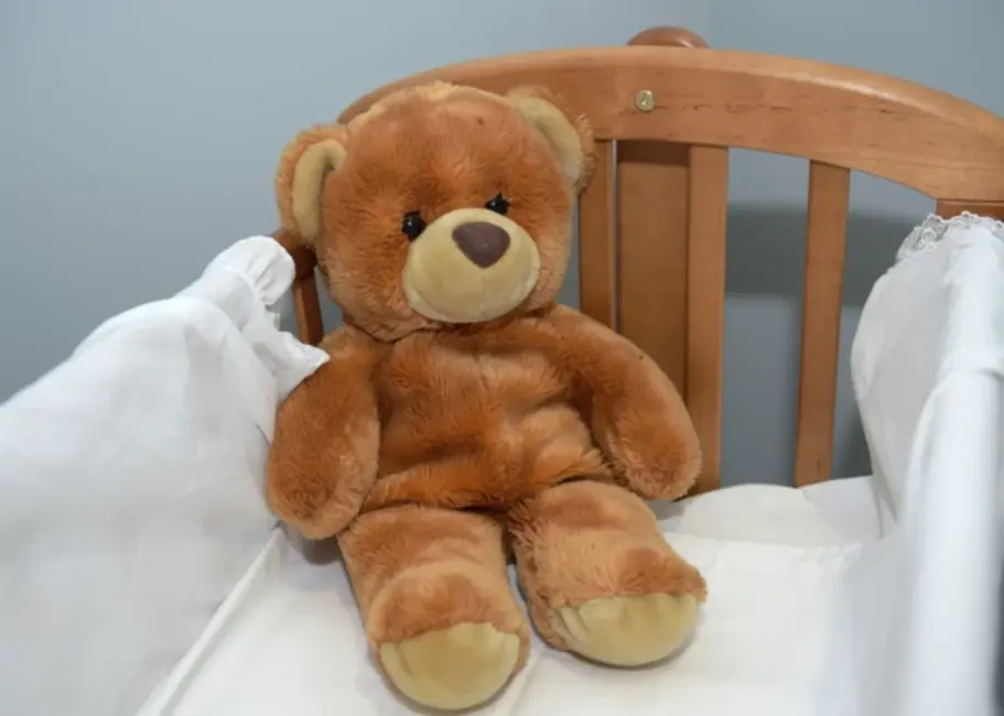 Daugavpils slimnīca aicina sabiedrību ziedot rotaļlietas un radošos materiālus bērnu nodaļas pacientiem labdarības akcijā “Drosmes kaste”