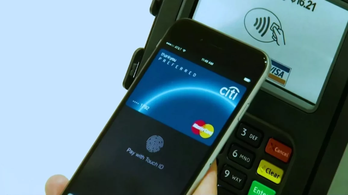 Digitālā Banku Revolūcija: Kā Fintech un Digitālie Maciņi Maina Finanšu Nākotni