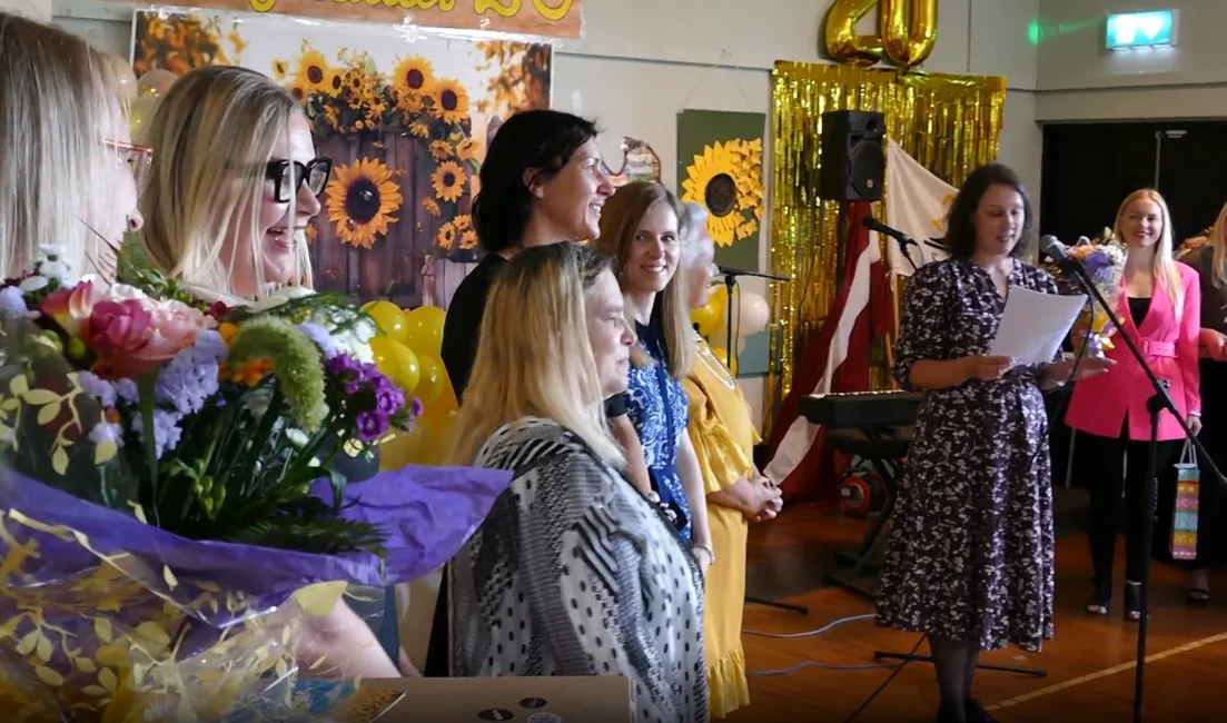 Dublinas Latviešu skola “Saulgriezīte” Svin 20 Gadu Jubileju un Ver Jaunu Nākotnes Lappusi