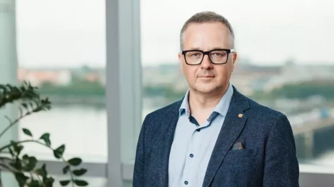 EK Sola Dzelzs Dūri Negodīgai Koksnes Tirdzniecībai no Ķīnas un Sankciju Apvedceļiem