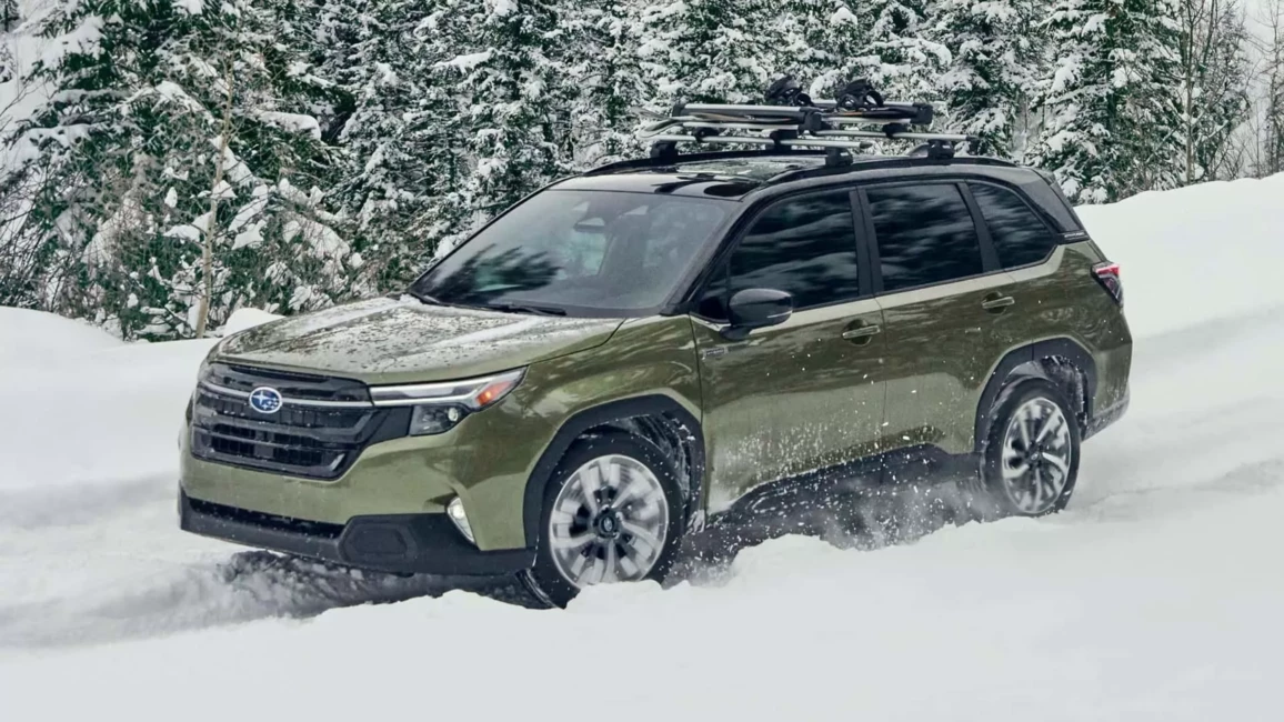 Hibrīda Subaru Forester Izraisa Milzu Ažiotāžu Japānā: Gada Gara Rinda Uz Jauno Auto