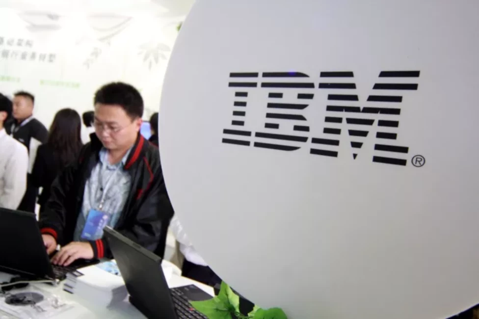 IBM un MI paradokss: pēc atlaišanām darbinieku skaits pieaug
