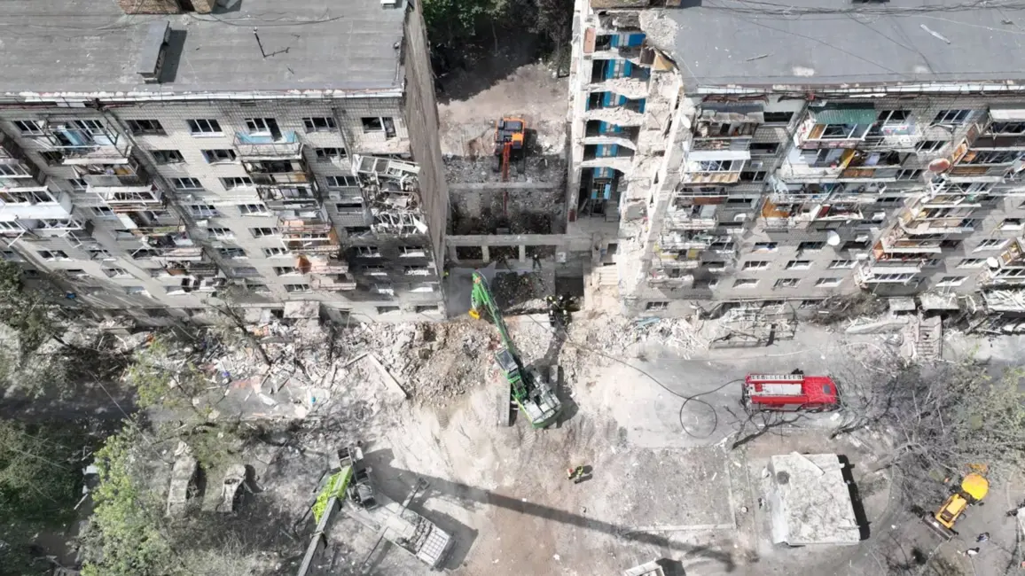 Kijivas nāvējošais trieciens: 28 bojāgājušie un Zelenska aicinājums pastiprināt spiedienu uz Krieviju