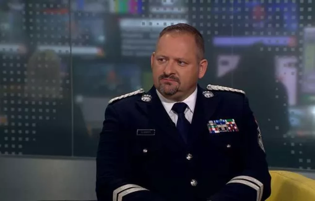 Krieviski runājoša kundze virs 50 – tipiskais telefonkrāpnieku upuris Latvijā: Policijas šefs brīdina par miljoniem izkrāpto eiro