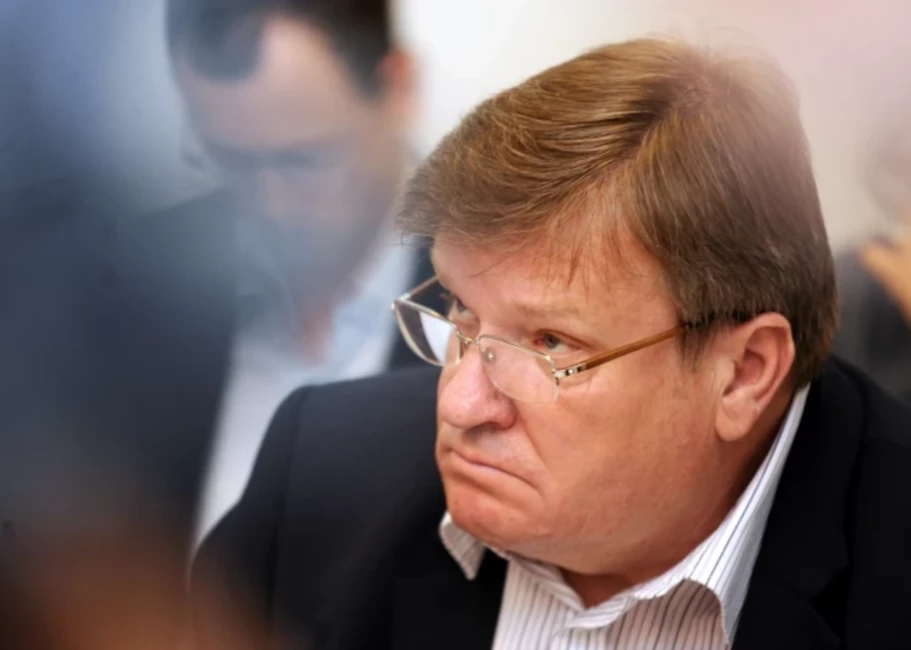 “Latvijas Krājbankas” Krimināllietā Iestājusies Pauze: Apgabaltiesa Gaida Izšķirošo Ekspertīzi