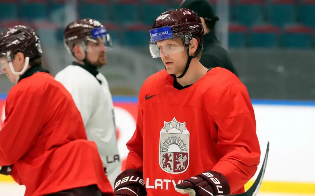 Latvijas hokeja izlasei astoņi spēcīgi papildinājumi no Čehijas klubiem “Vācijas kausam”