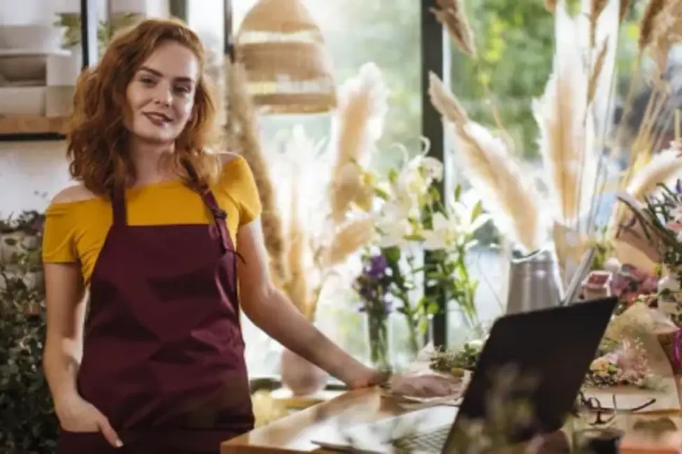 Latvijas iedzīvotāji masveidā apgūst e-komerciju: Maksājumu paradumi mainās drastiski