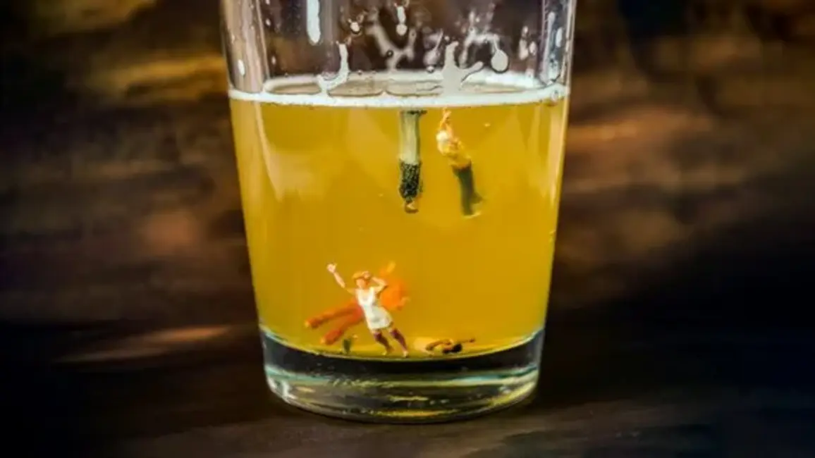 Latvijas jauniešu alkohola pieredze: 78% pamēģinājuši, meitenes biežāk nekā zēni