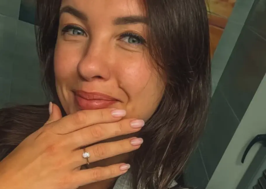 Mūziķa Mika Dukura bijusī sieva Laura Dukure saderinājusies